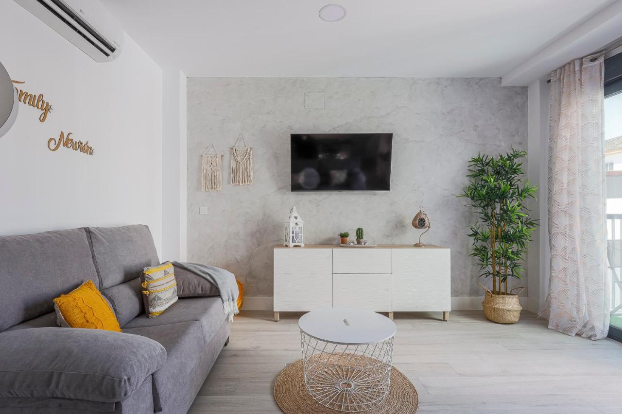Family Home Suits Encantos De Sevilla Екстер'єр фото